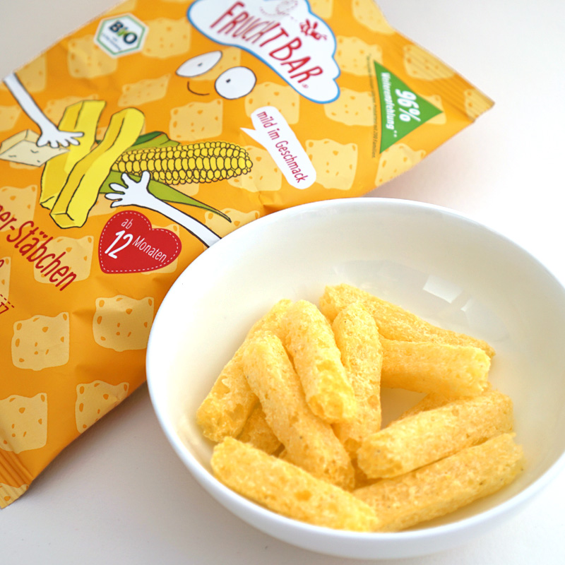 Fruchtbar(フルフトバー)サクサクコーンスティック チーズ味 12か月から 30gの中身