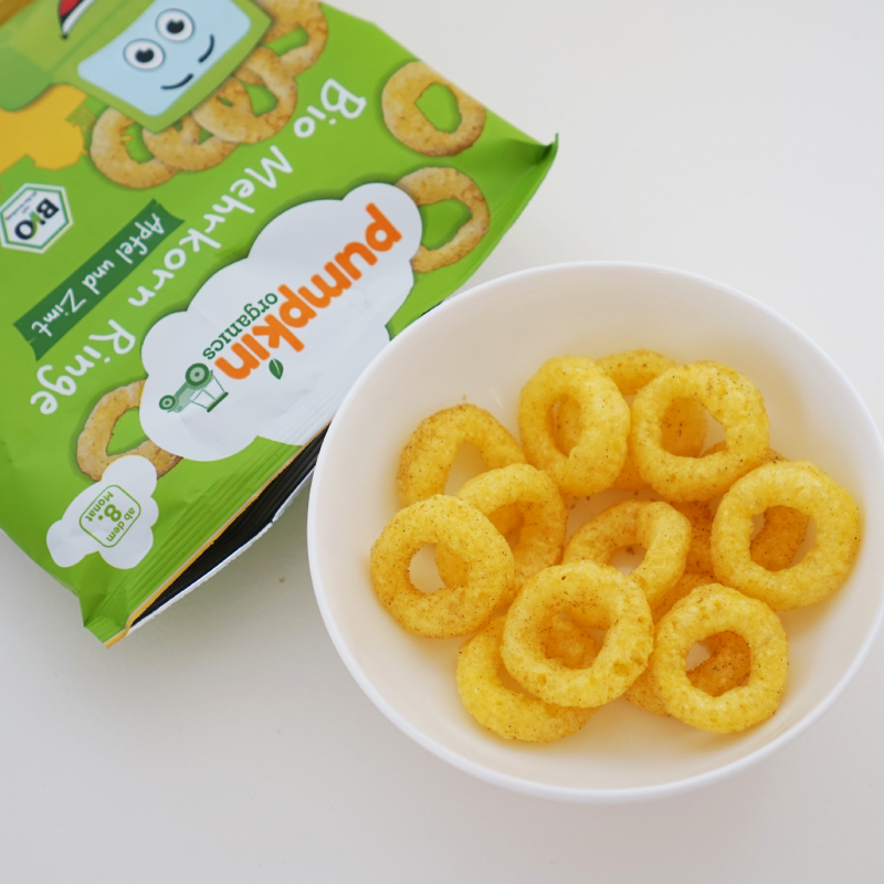 pumpkin organics(パンプキン・オーガニクス) 雑穀リングスナック りんご・シナモン味 8か月から 20gの中身